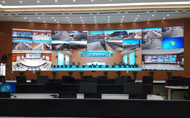 智慧城市建設推動尊時凱龍·(中國區)人生就是搏!顯示屏企業朝“智慧領域”轉型和創新